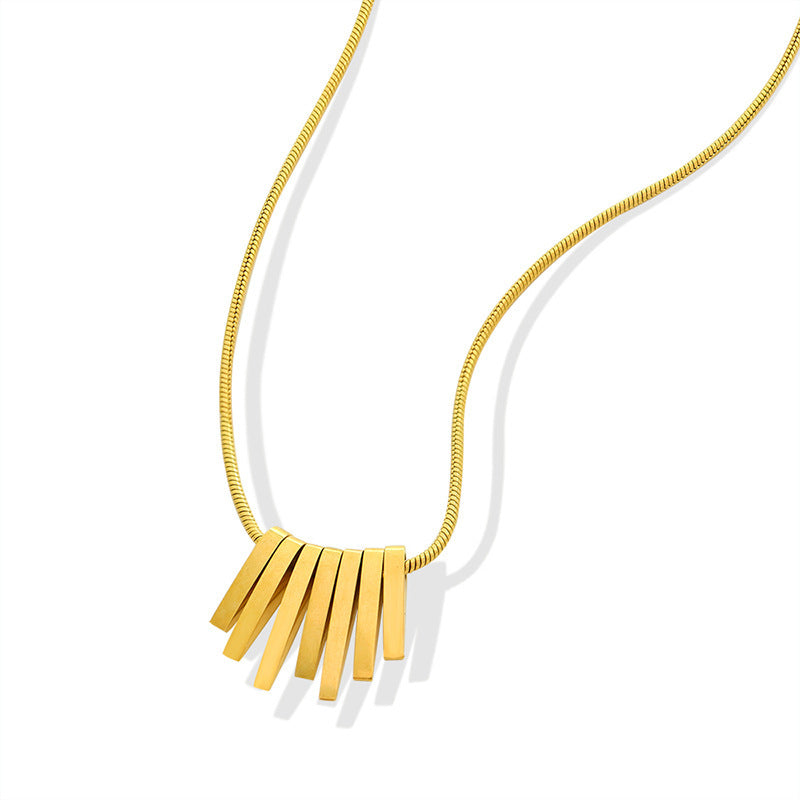 Collier en acier inoxydable avec motif touche de piano