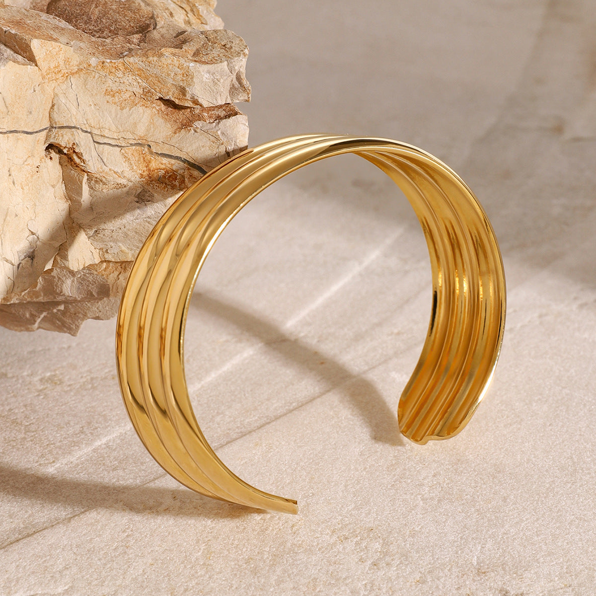 Women's Round Titanium Steel Bracelet 