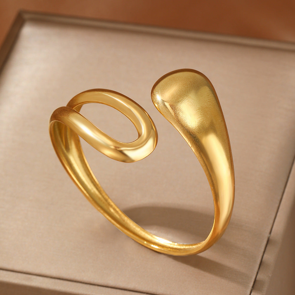 intertwined teardrop bracelet